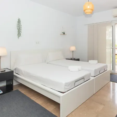 Estudio Con Balcon En Mascarat Beach, *